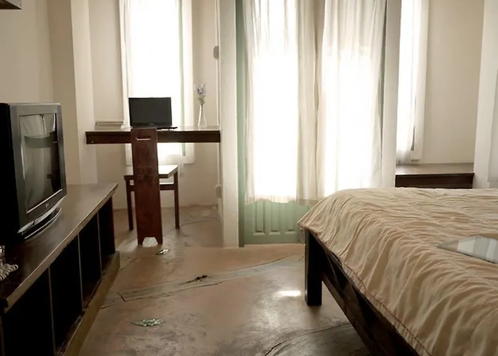 Hotel Tuscany Avenue Service *